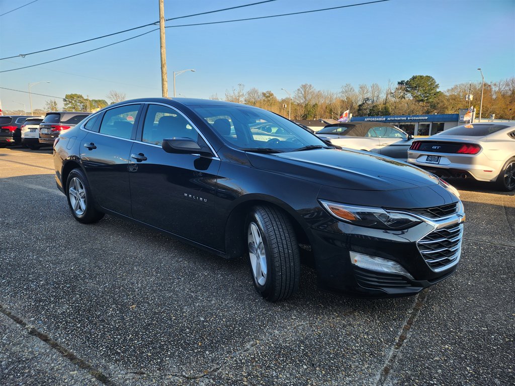 2024 Chevrolet Malibu - $16,995