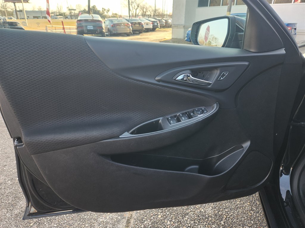 2024 Chevrolet Malibu - $16,995