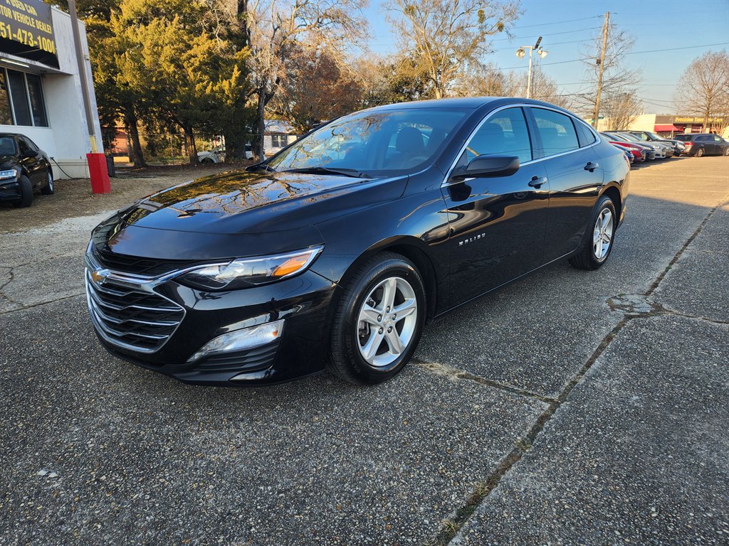 2024 Chevrolet Malibu - $16,995