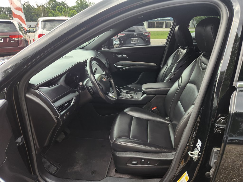 2023 Cadillac XT4 - $21,799