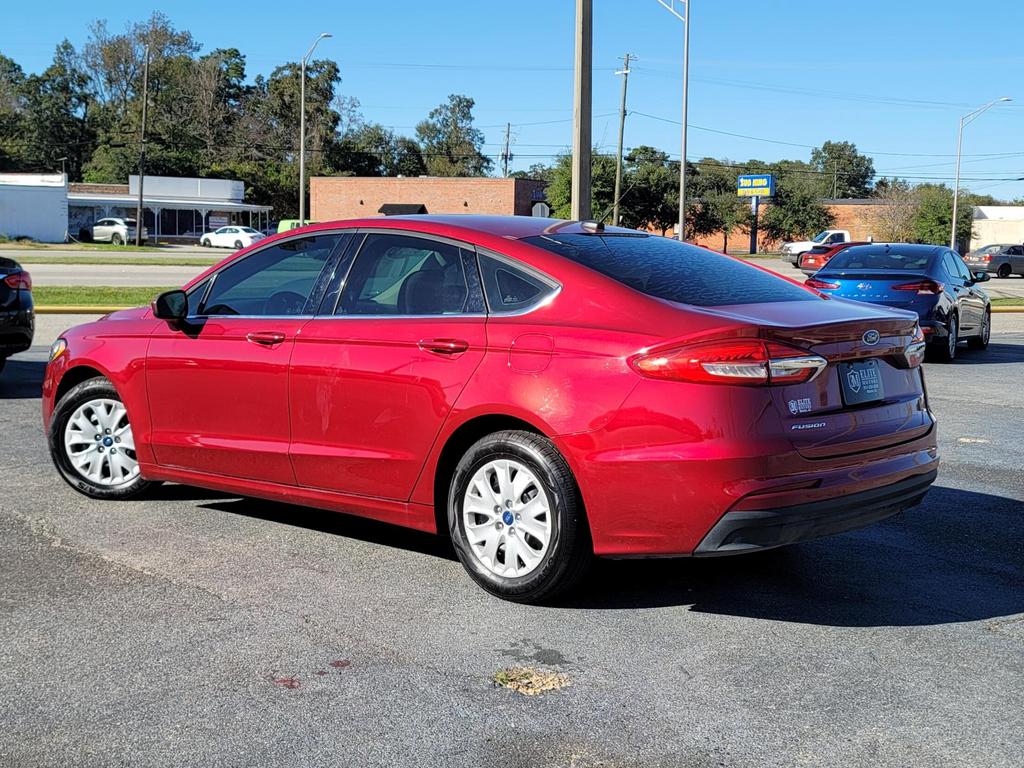 2019 Ford Fusion S photo
