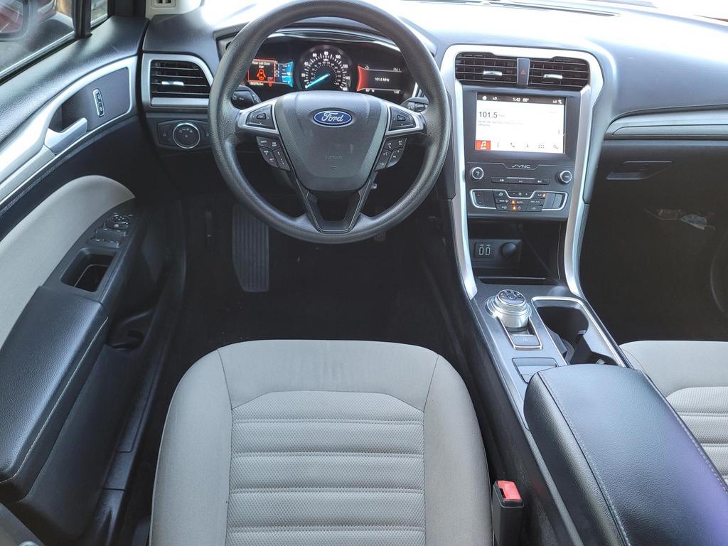 2019 Ford Fusion S photo