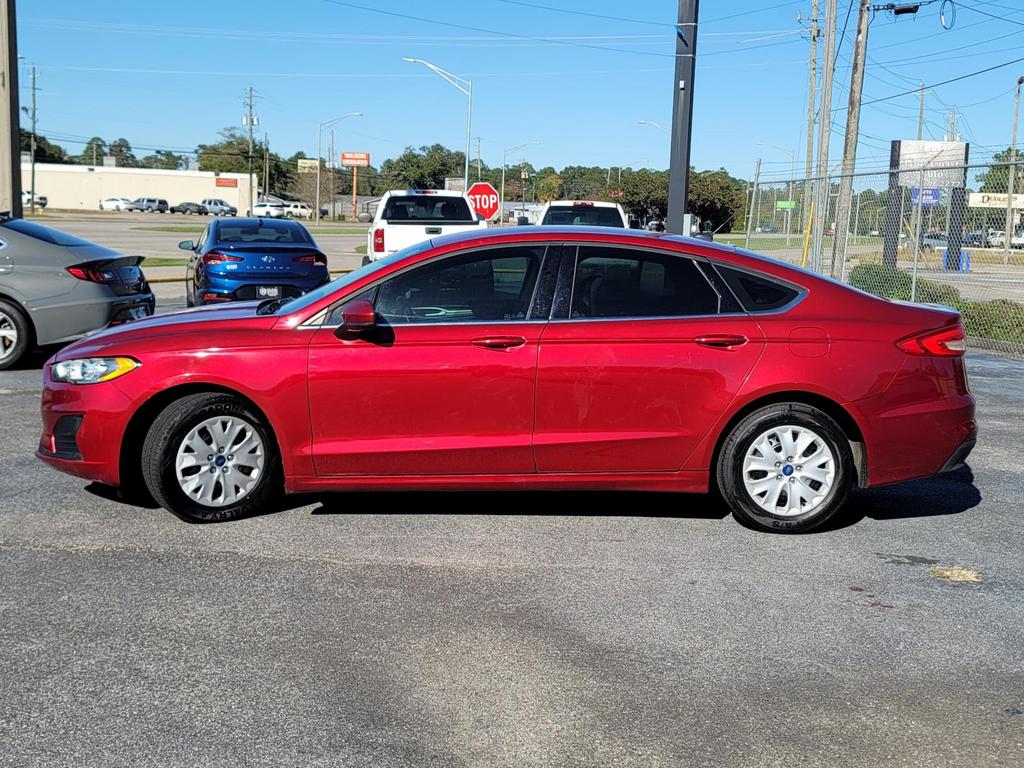 2019 Ford Fusion S photo