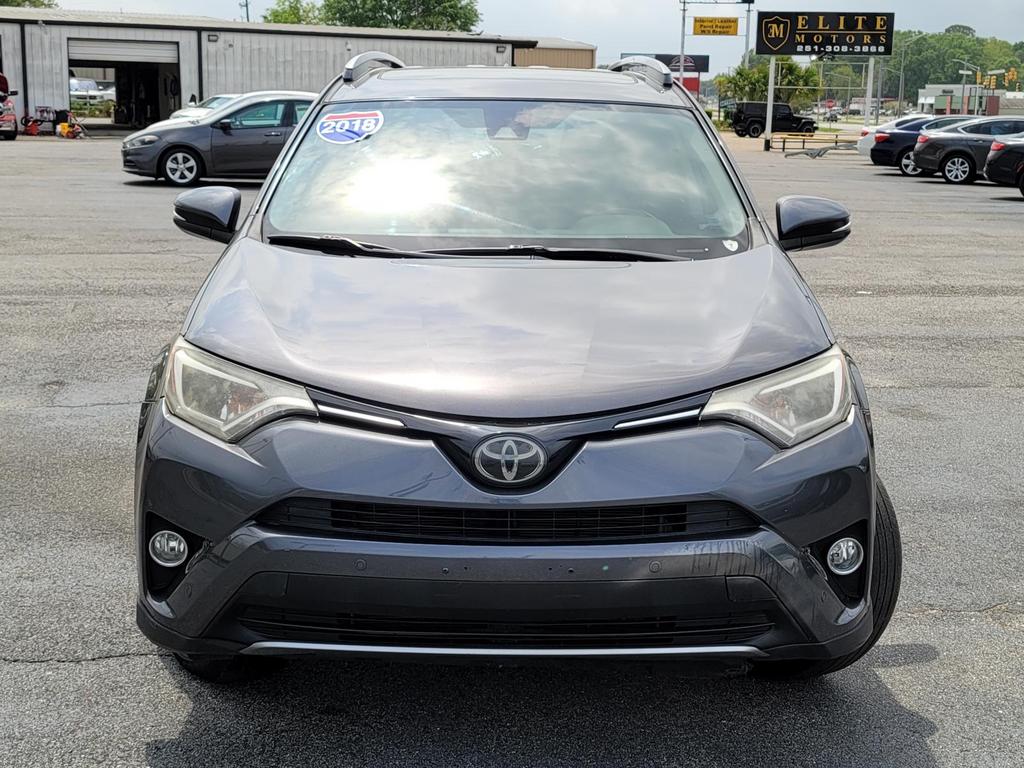 2018 Toyota RAV4 XLE photo