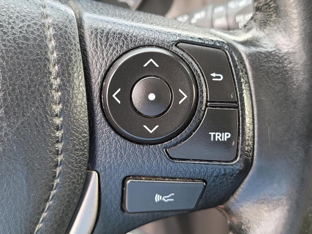 2018 Toyota RAV4 XLE photo