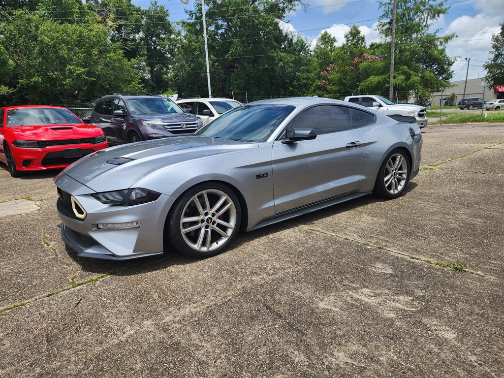2020 Ford Mustang - $27,995