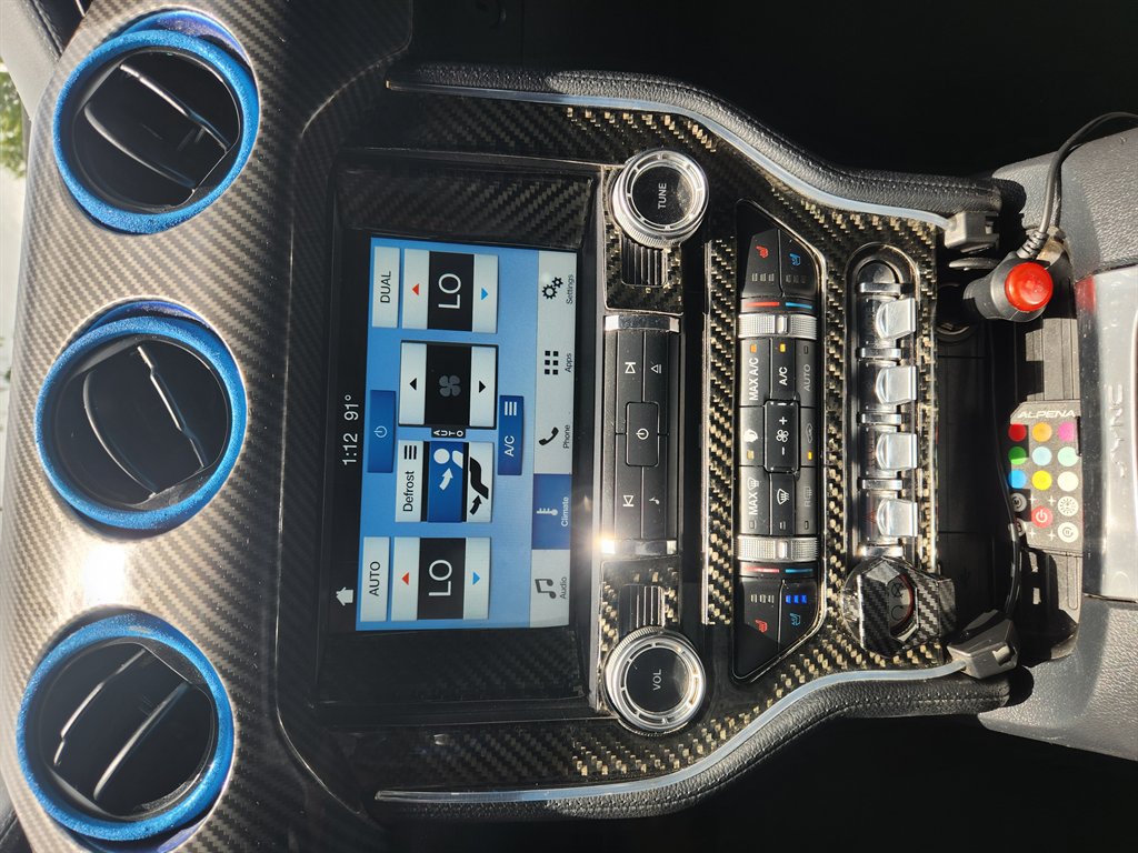 2020 Ford Mustang - $27,995