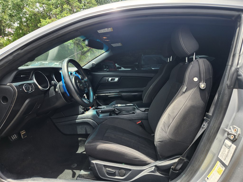 2020 Ford Mustang - $27,995
