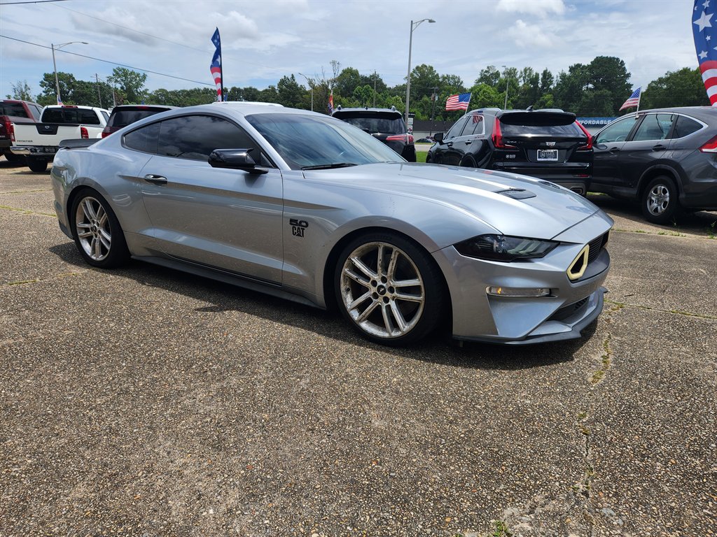 2020 Ford Mustang - $27,995