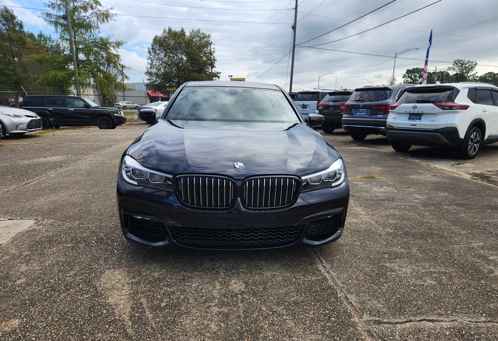 2019 BMW 740i - $24,995