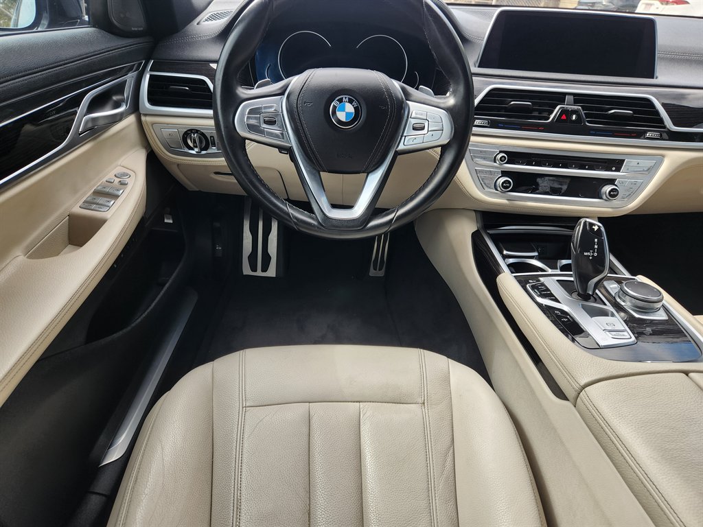 2019 BMW 740i - $24,995