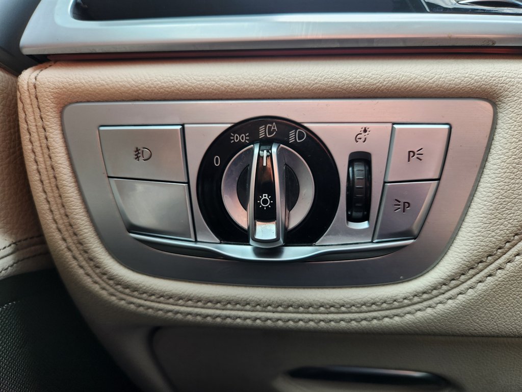 2019 BMW 740i - $24,995