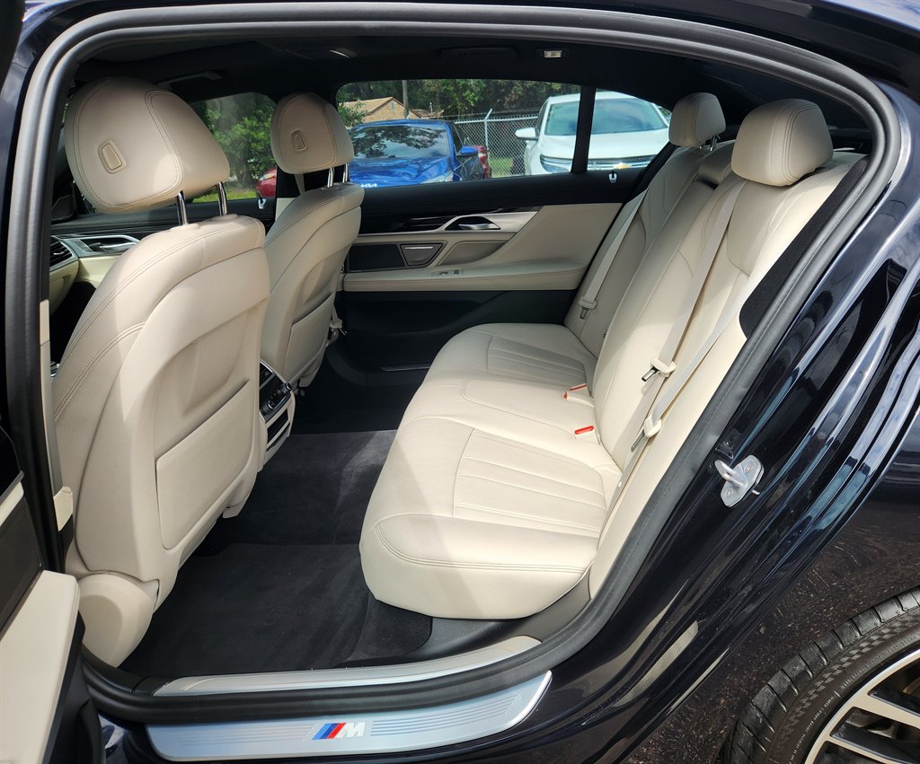 2019 BMW 740i - $24,995