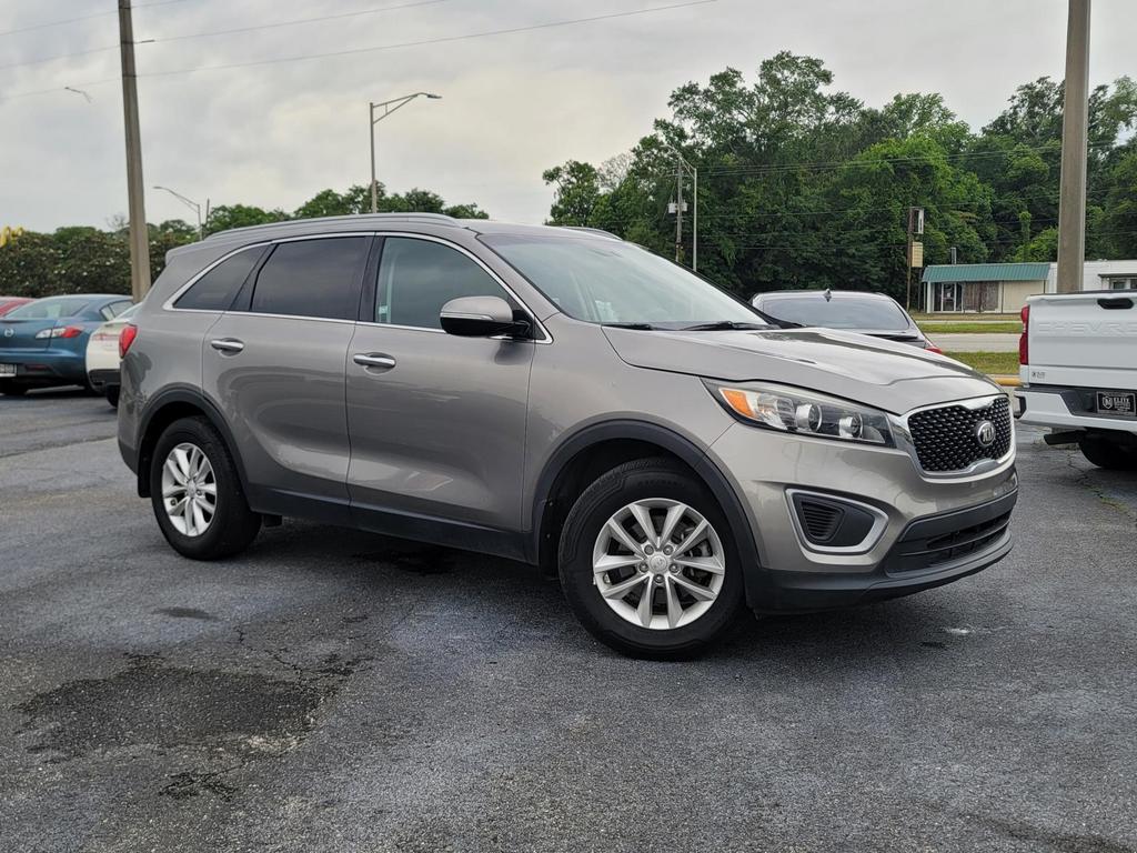 2017 Kia Sorento LX photo