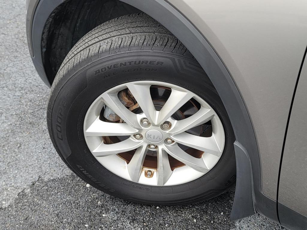 2017 Kia Sorento LX photo