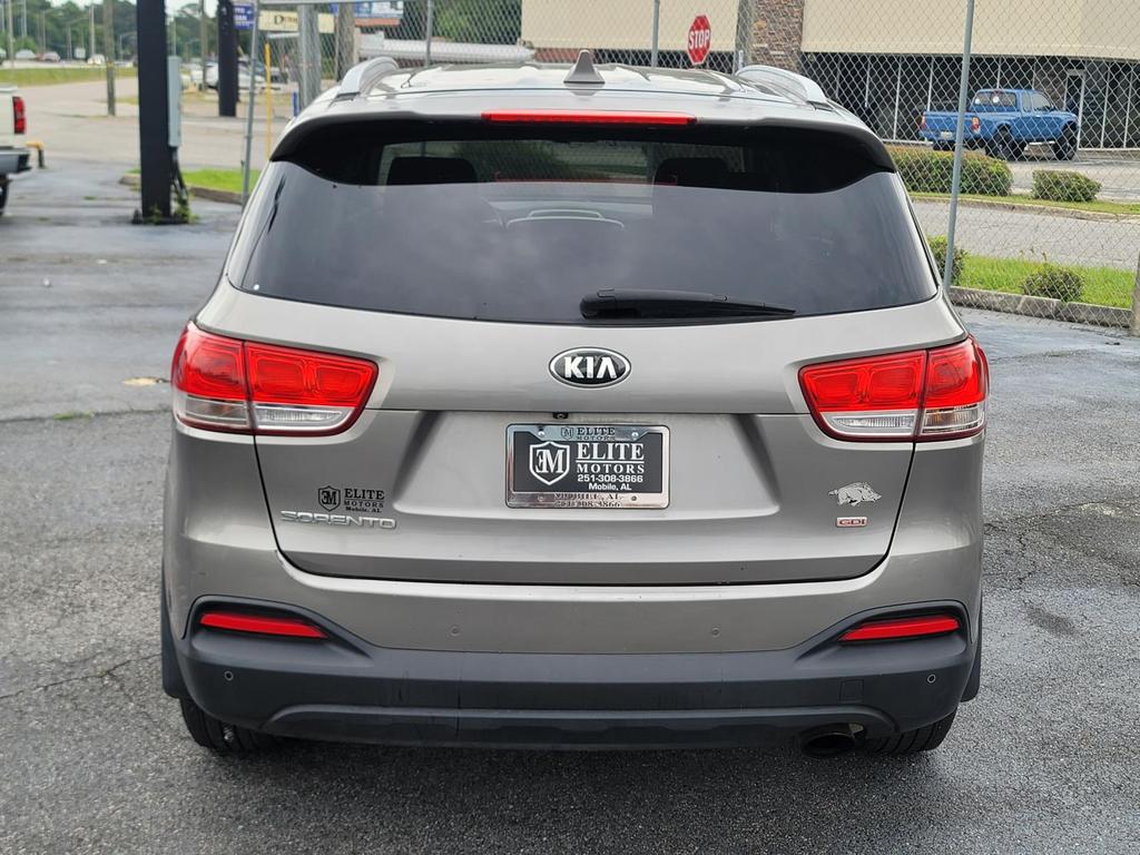 2017 Kia Sorento LX photo