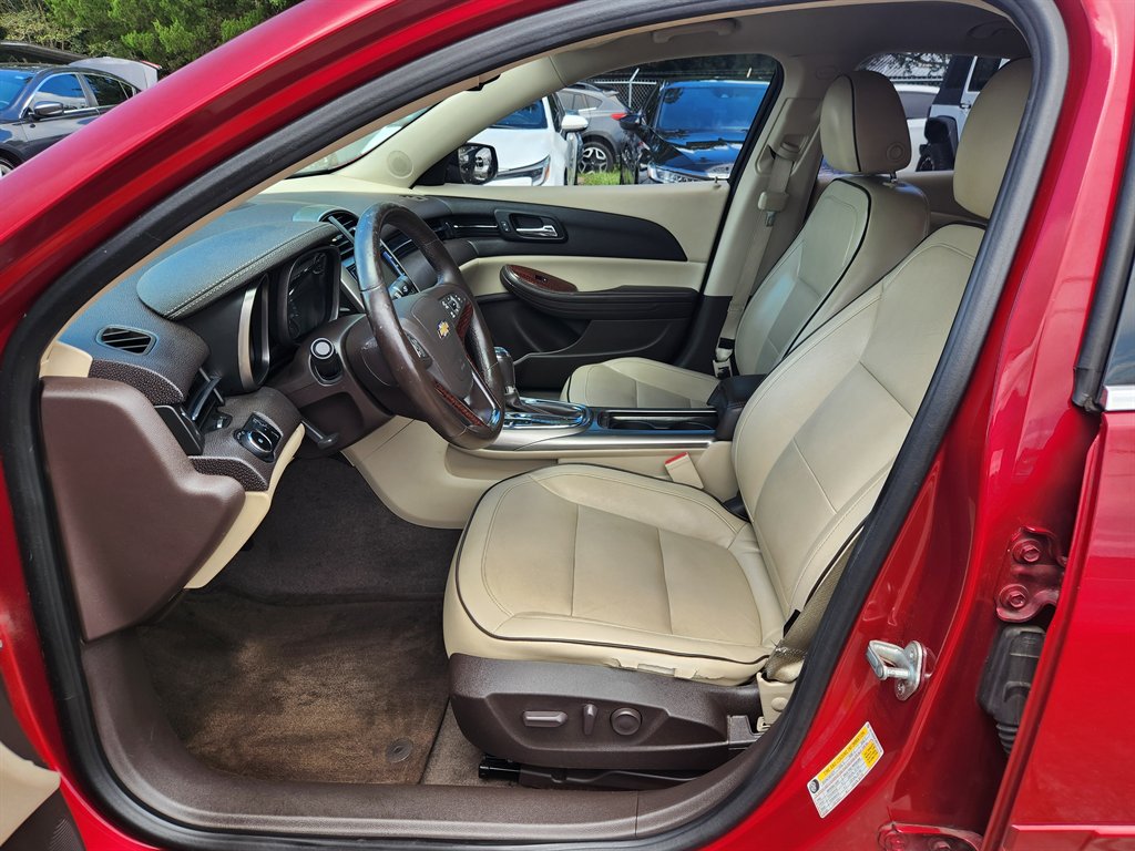 2013 Chevrolet Malibu - $9,995