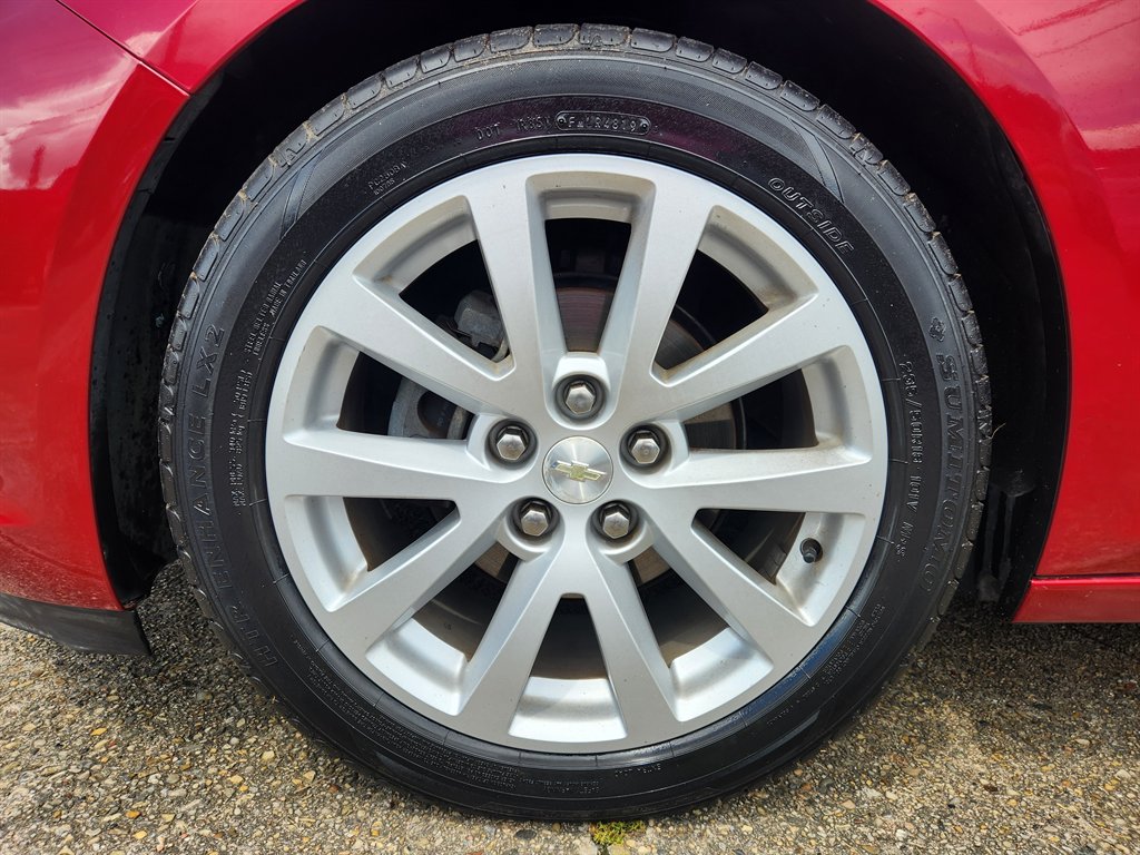2013 Chevrolet Malibu - $9,995