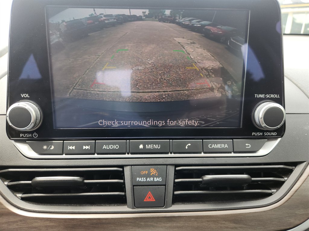 2023 Nissan Altima - $17,800