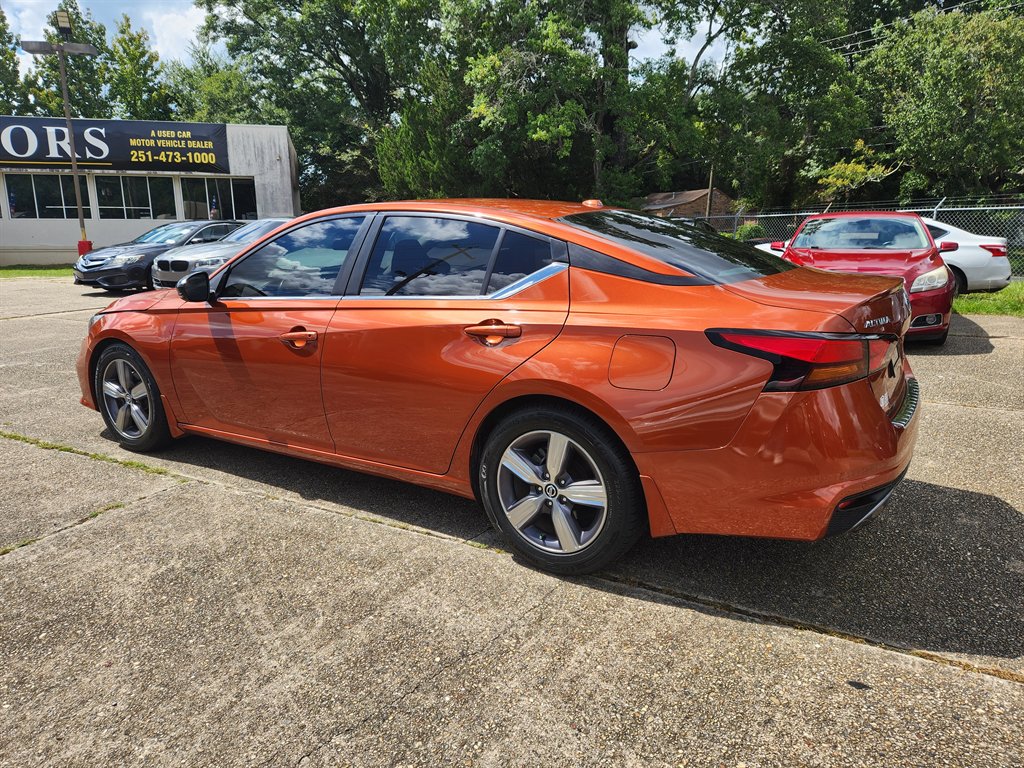 2022 Nissan Altima - $16,500