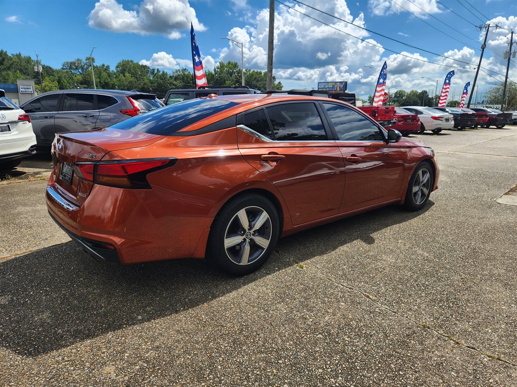 2022 Nissan Altima - $16,500