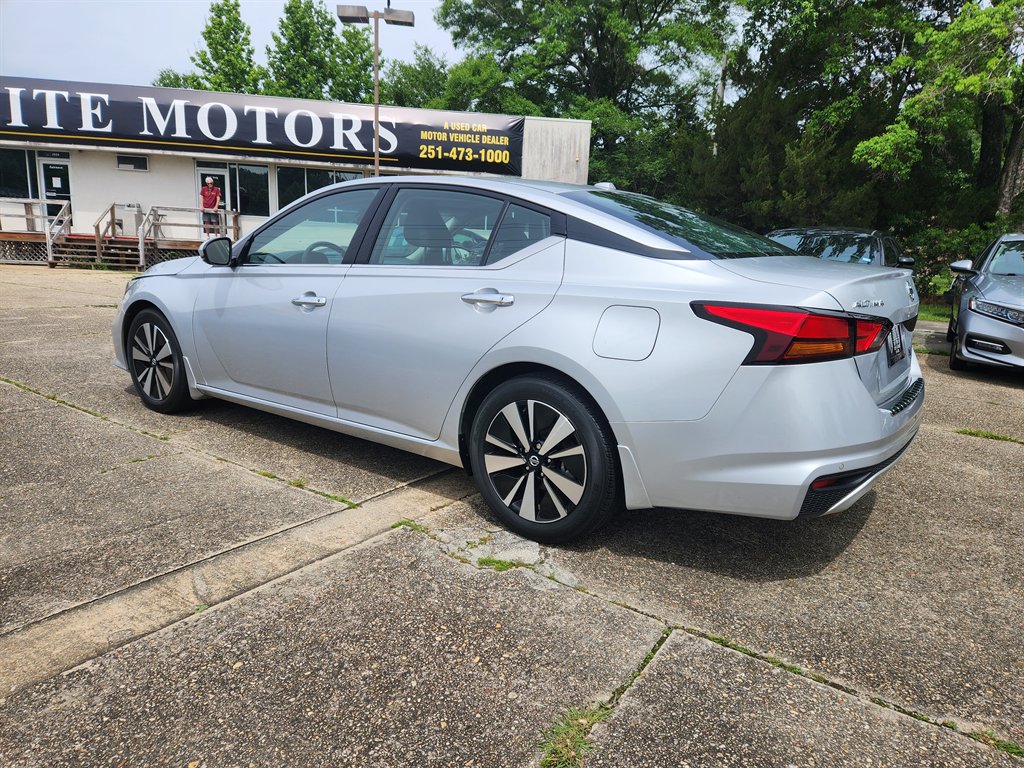 2021 Nissan Altima - $15,995