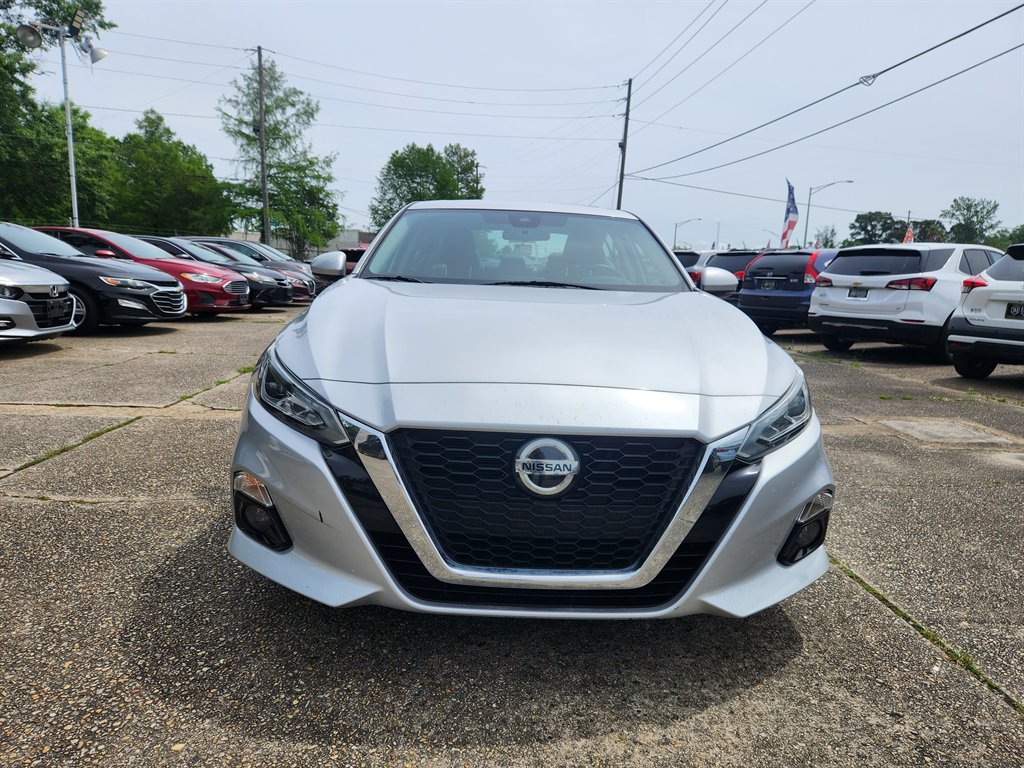 2021 Nissan Altima - $15,995