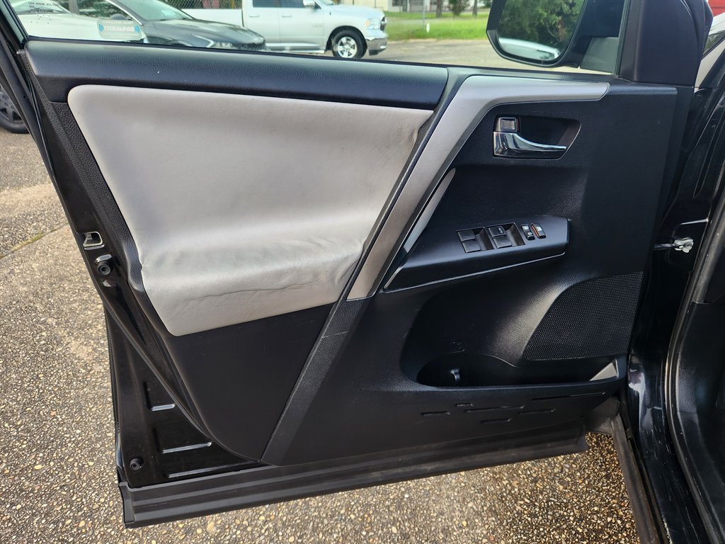 2017 Toyota RAV4 - $14,799