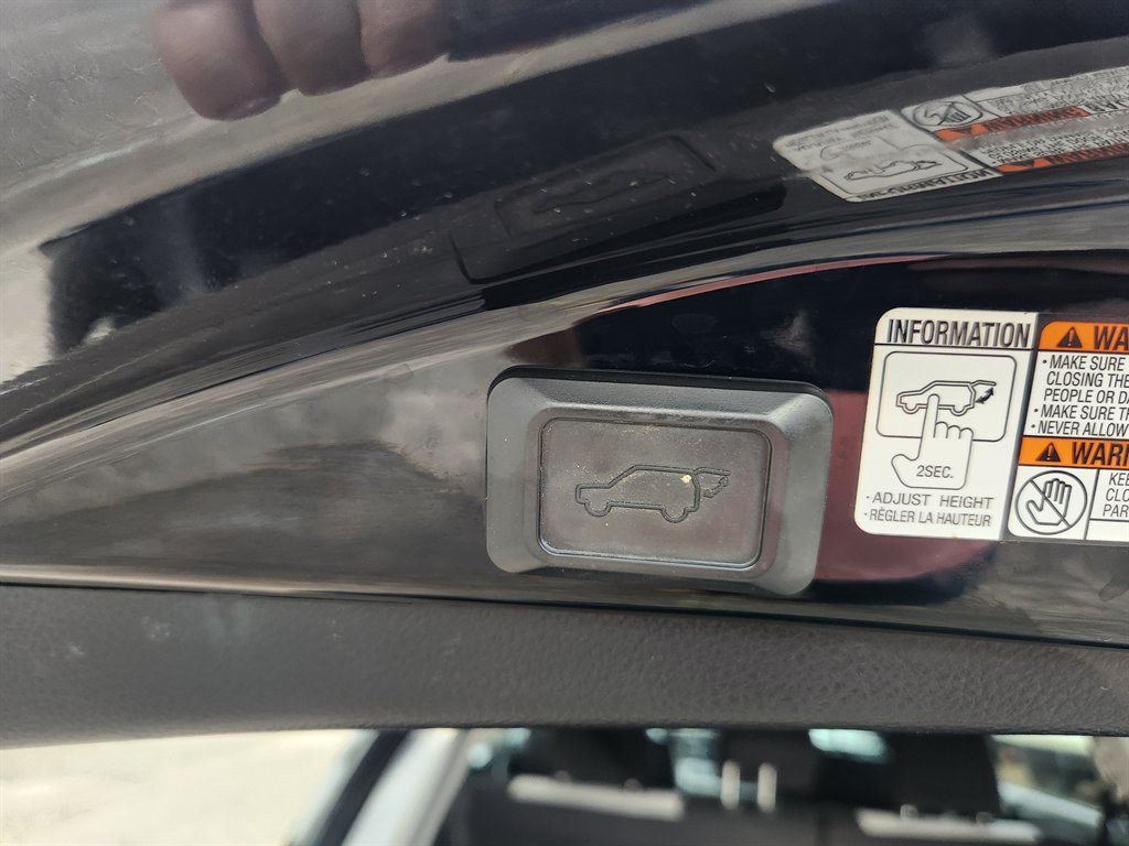 2017 Toyota RAV4 - $14,799