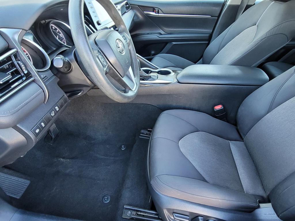 2021 Toyota Camry LE photo