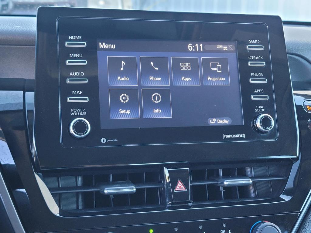 2021 Toyota Camry LE photo