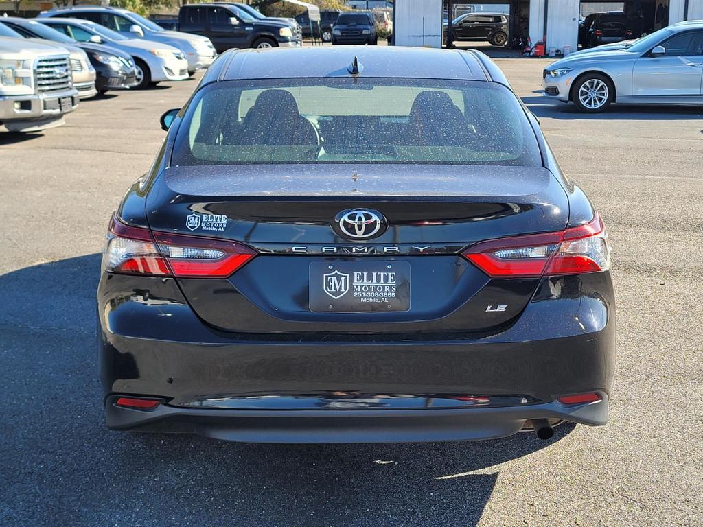 2021 Toyota Camry LE photo