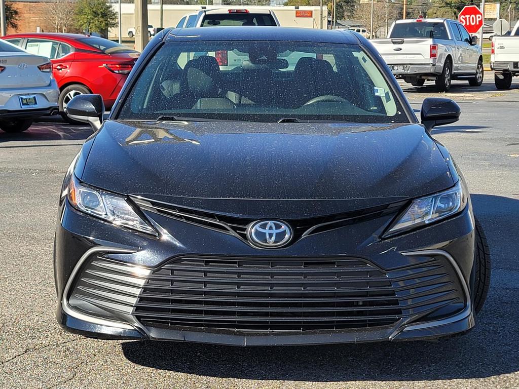 2021 Toyota Camry LE photo