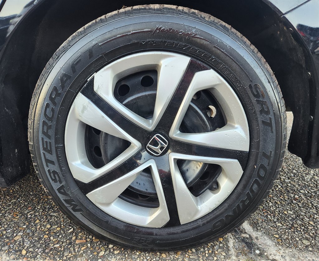 2016 Honda Civic - $11,995