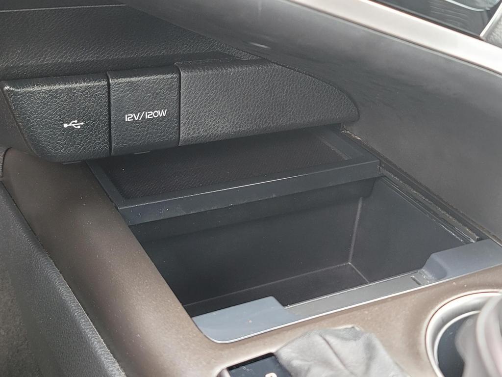 2022 Toyota Camry SE photo