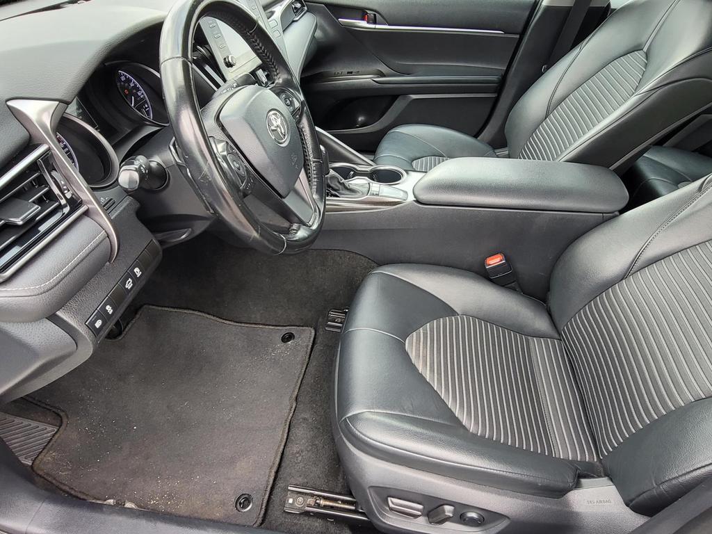 2022 Toyota Camry SE photo