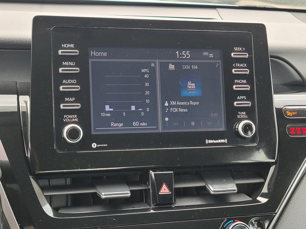 2022 Toyota Camry SE photo