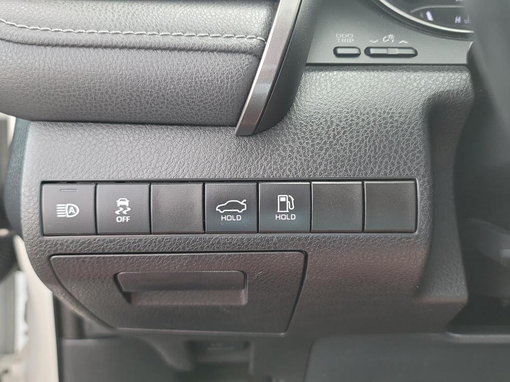 2022 Toyota Camry SE photo