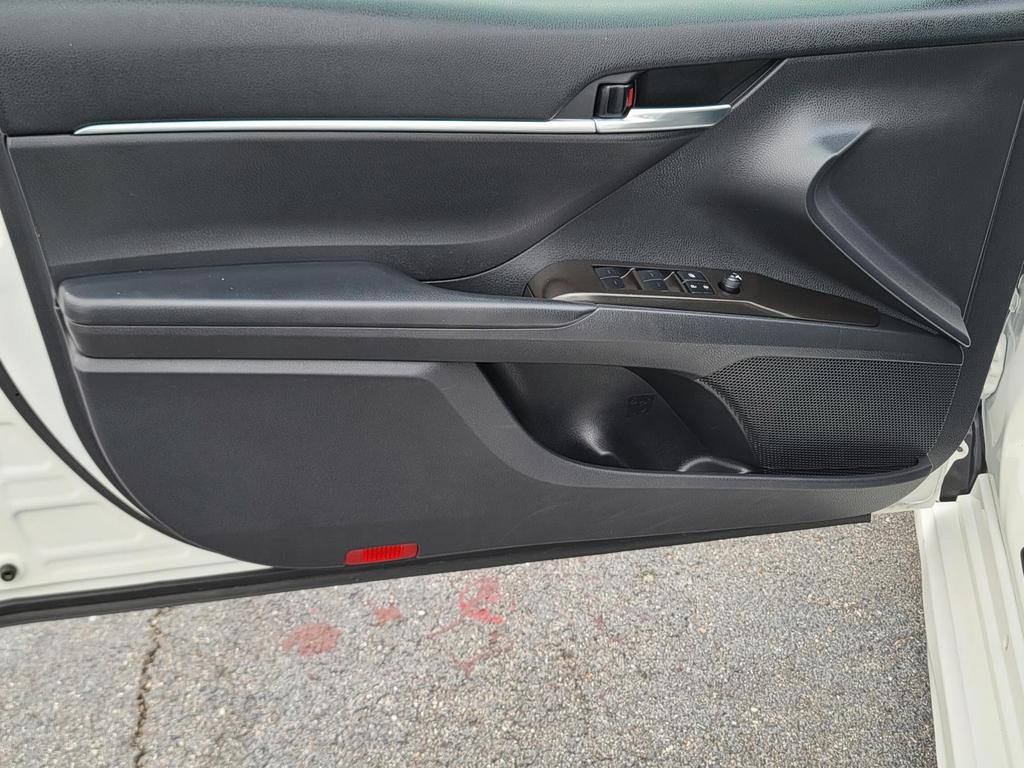 2022 Toyota Camry SE photo