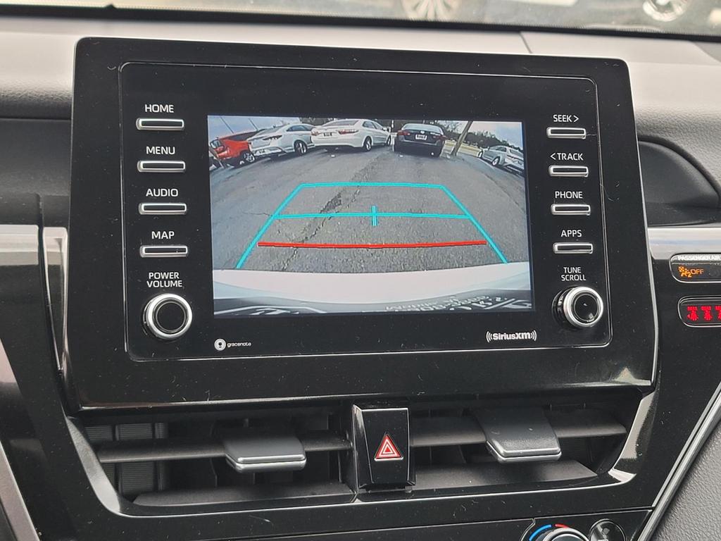 2022 Toyota Camry SE photo