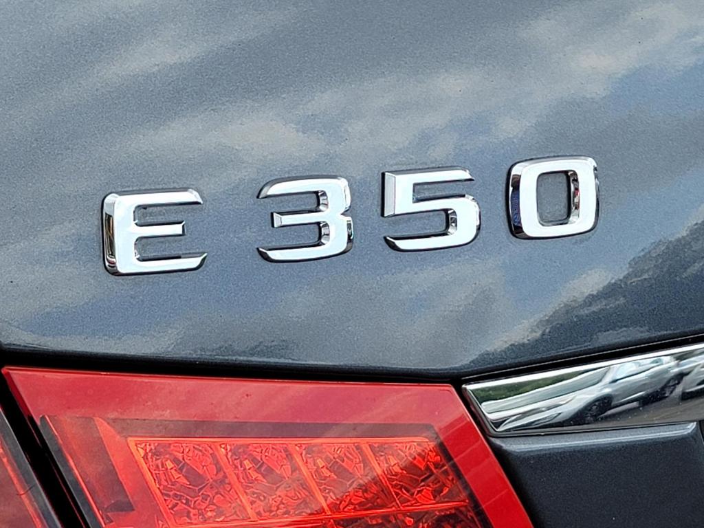 2012 Mercedes-Benz E-Class E350 Luxury photo
