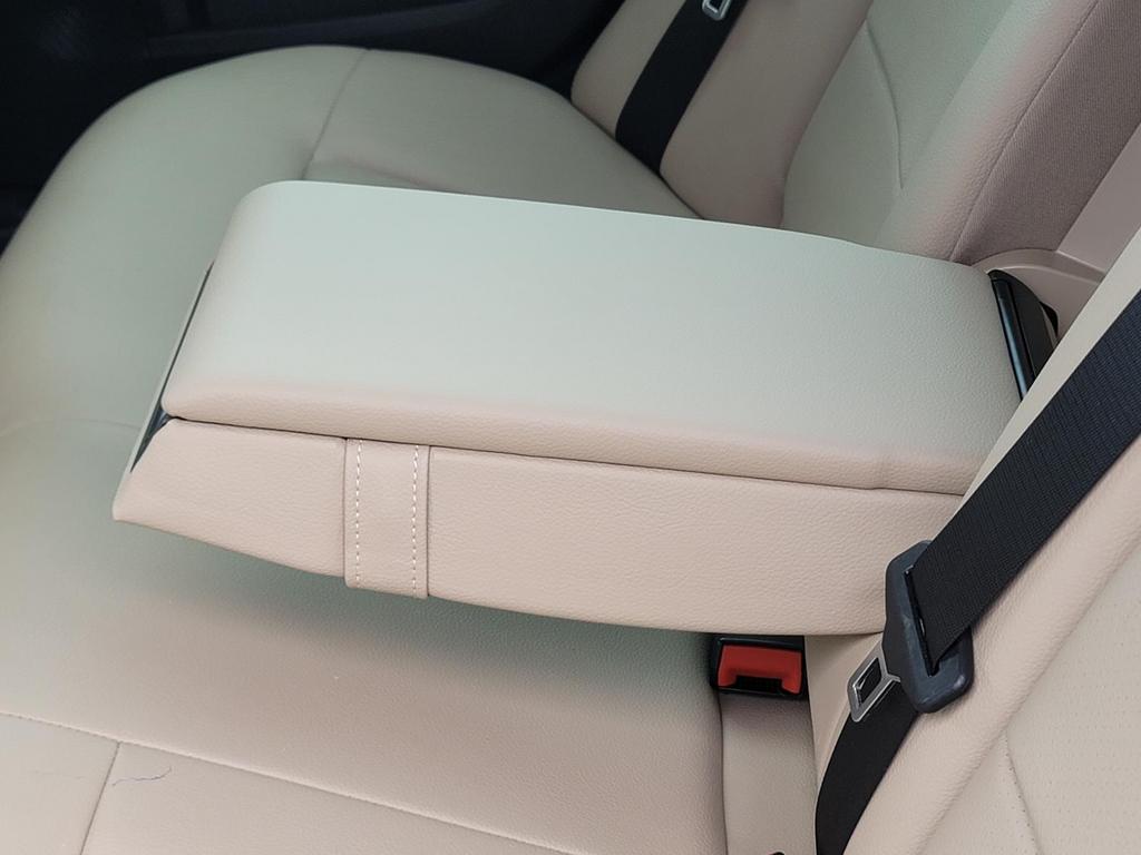 2012 Mercedes-Benz E-Class E350 Luxury photo