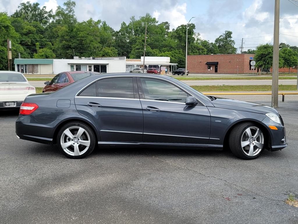 2012 Mercedes-Benz E-Class E350 Luxury photo