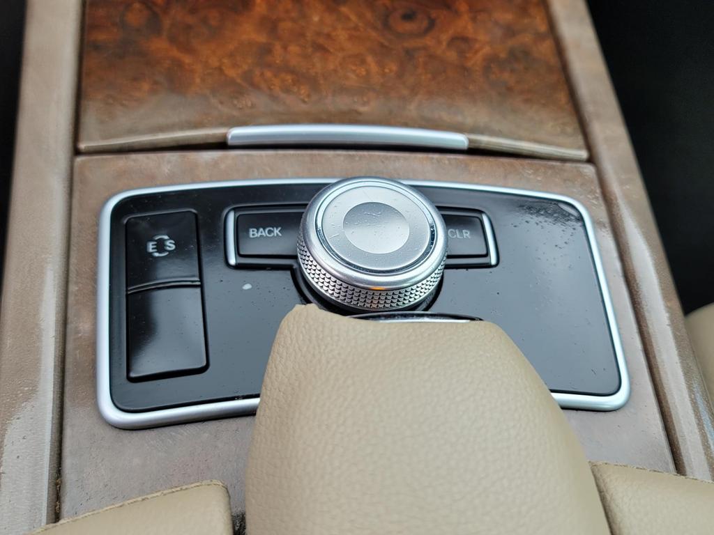 2012 Mercedes-Benz E-Class E350 Luxury photo