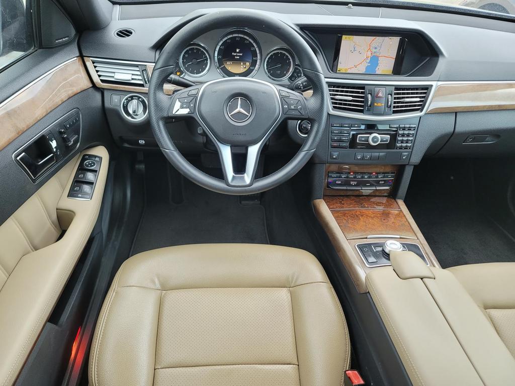 2012 Mercedes-Benz E-Class E350 Luxury photo