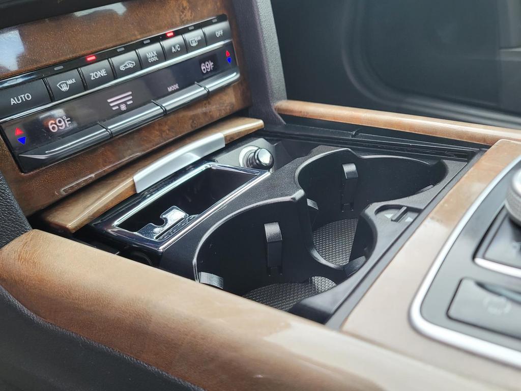 2012 Mercedes-Benz E-Class E350 Luxury photo