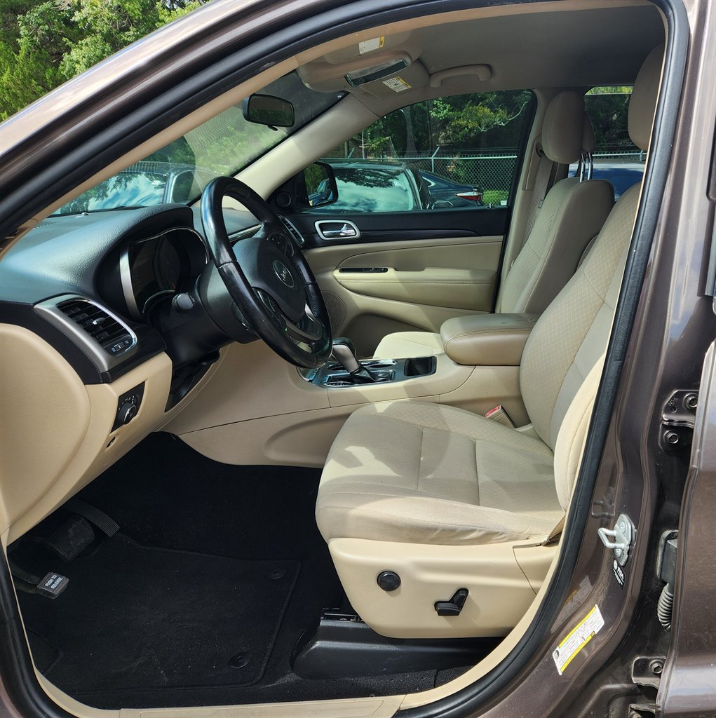 2021 Jeep Cherokee - $17,995