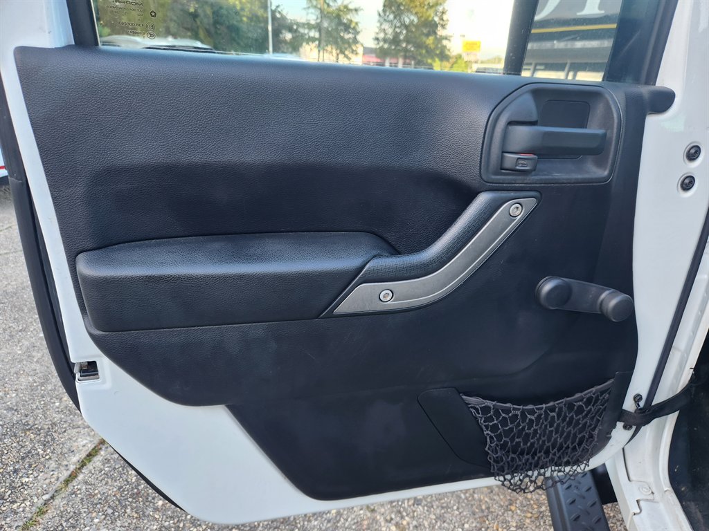 2015 Jeep Wrangler - $15,995