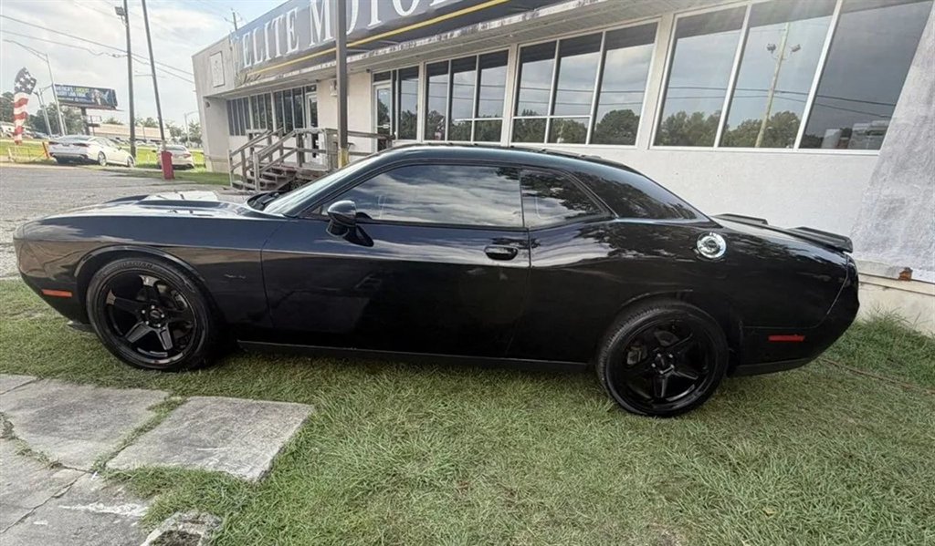 2015 Dodge Challenger - $17,490