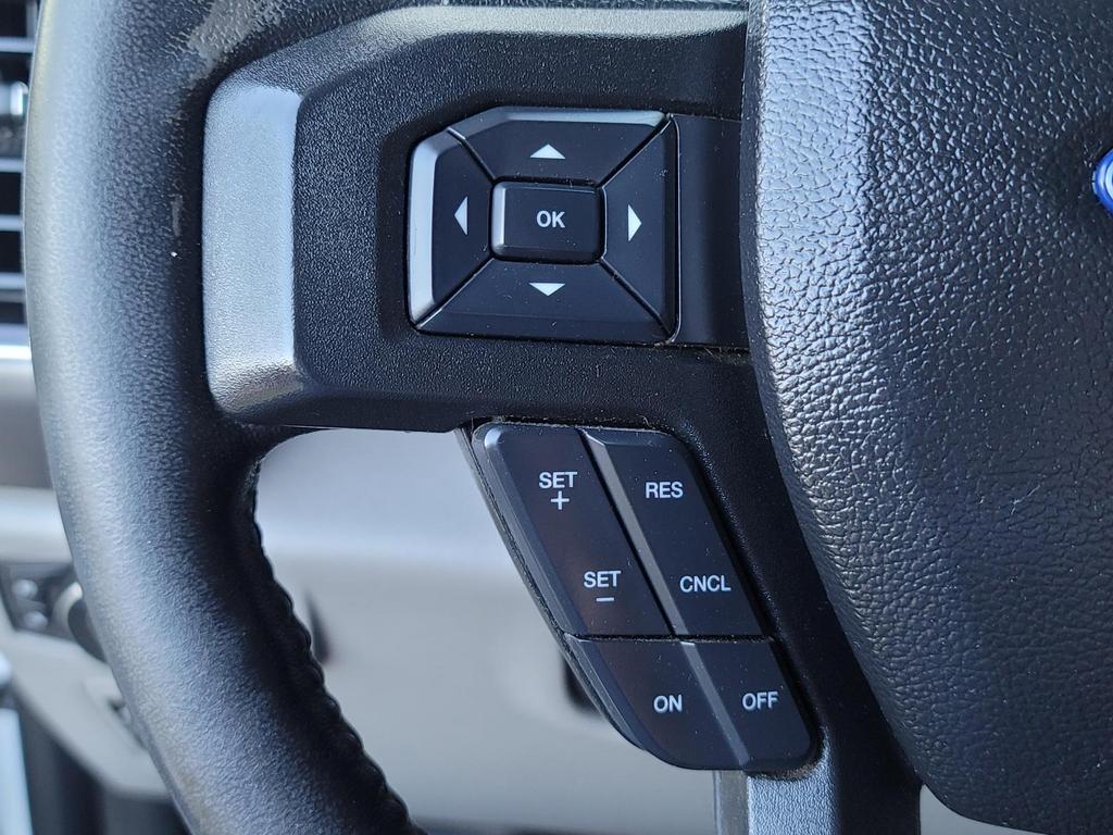 2017 Ford F150 XLT photo